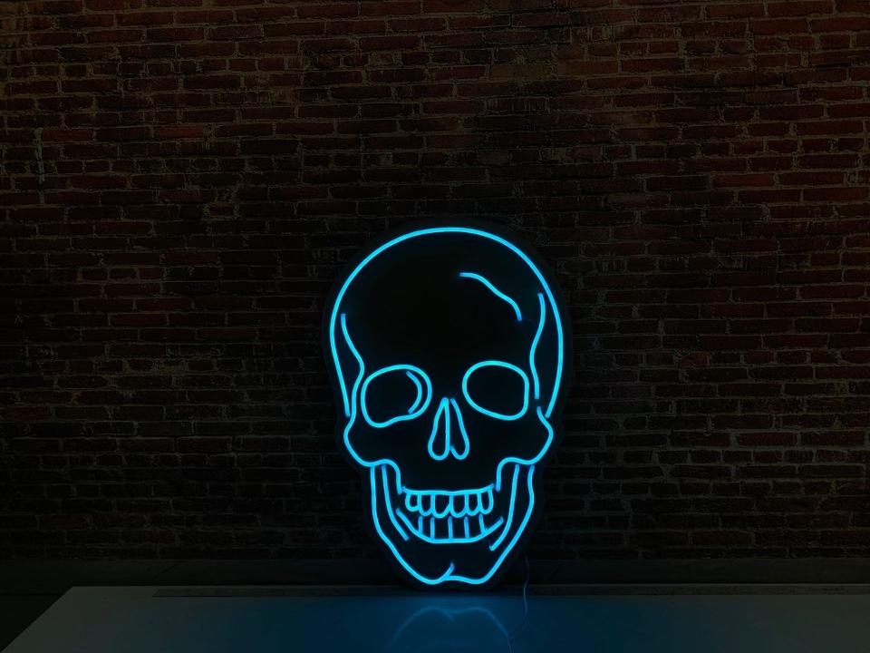 Skull Neon Sign