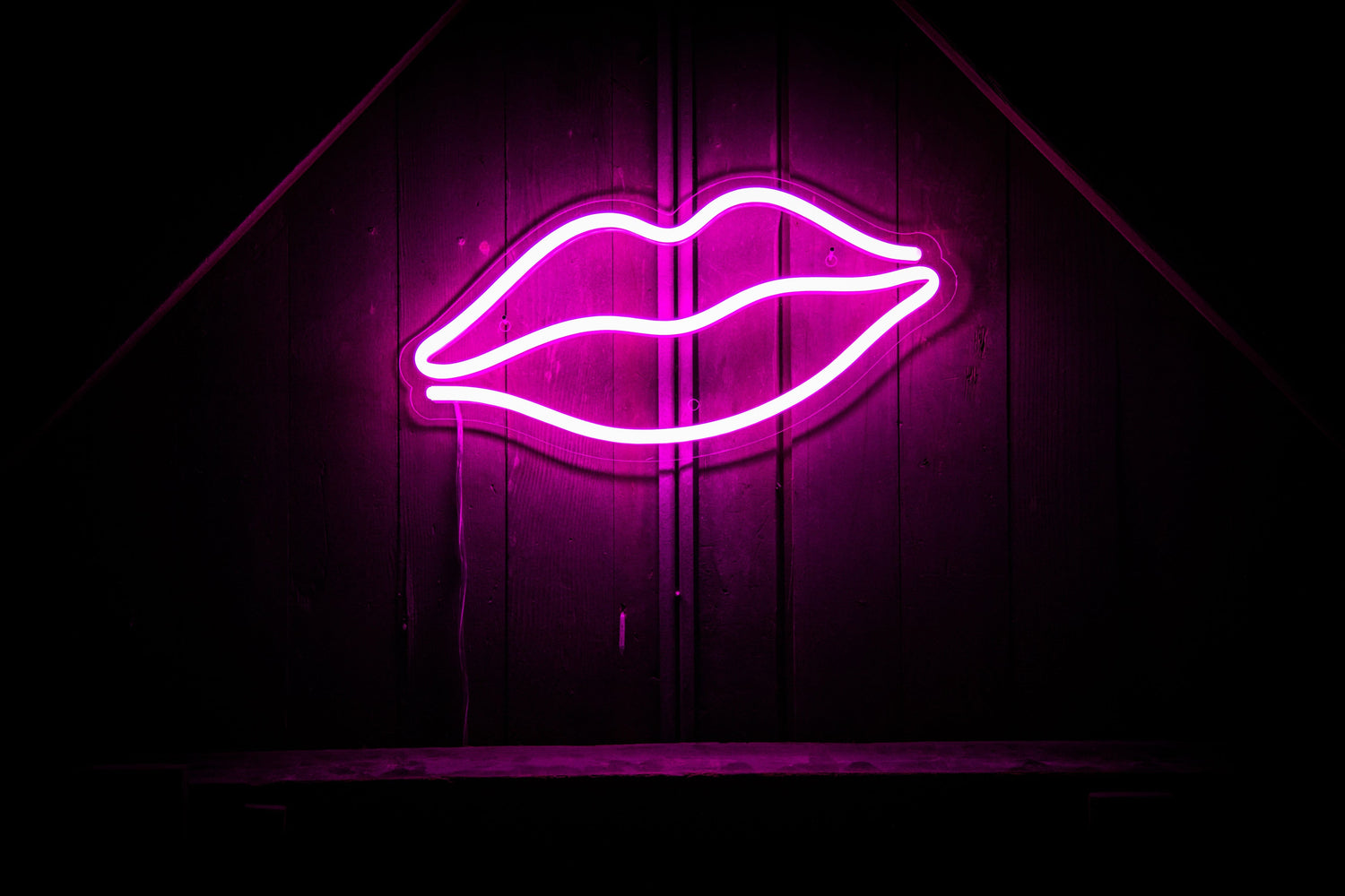 Lips LED sign